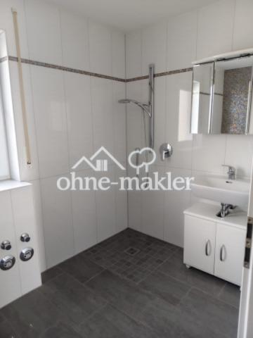 Tageslichtbad mit Dusche