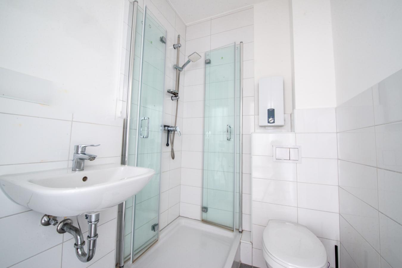 Ansicht Duschbad DG links 