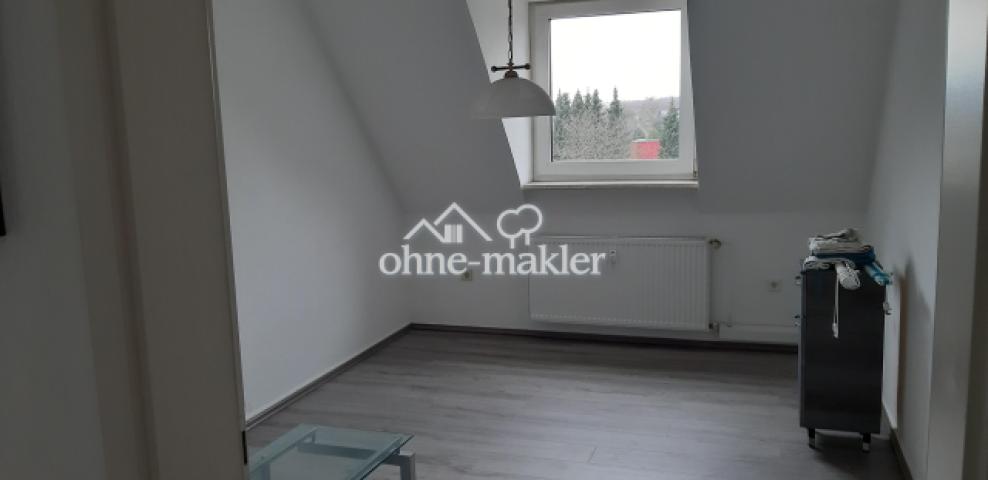 Arbeits-/Ess-/Schlafzimmer