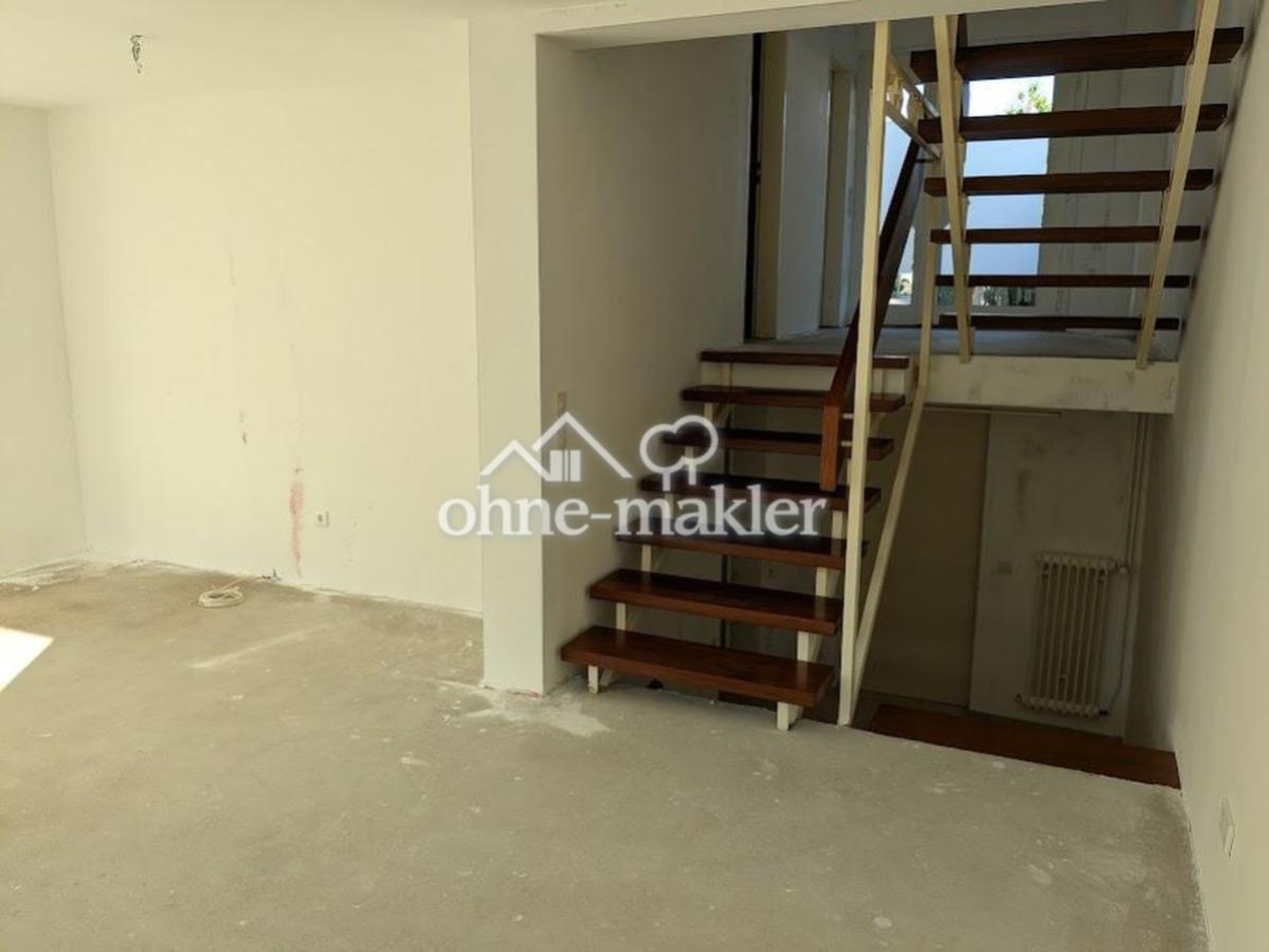 Wohnzimmer/ Treppe