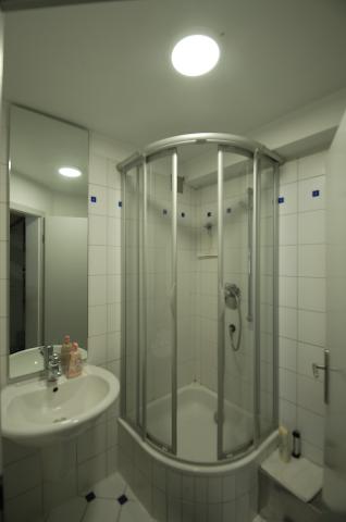 Dusche UG