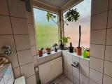 Gäste-WC mit Fenster