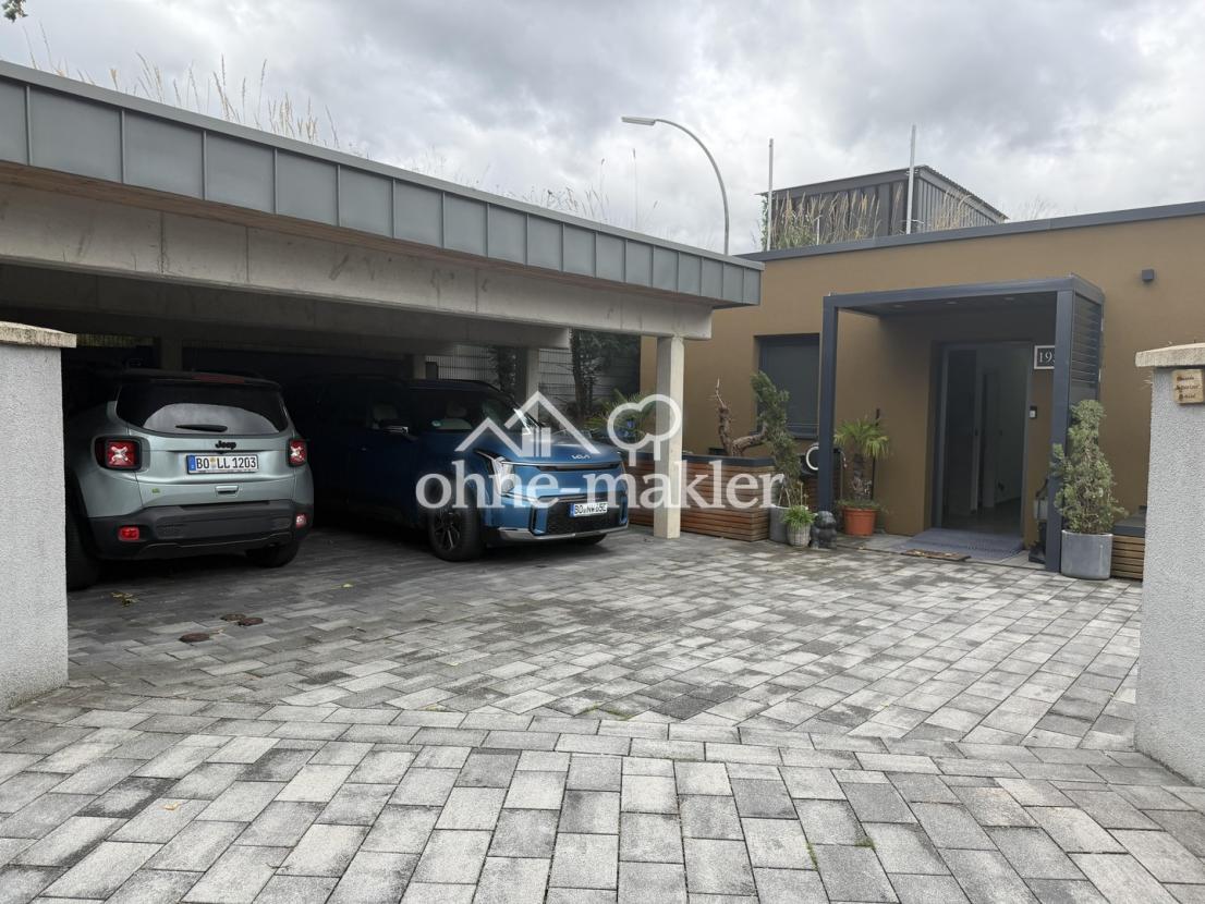 Carport 3 PKW + Stellplatz 