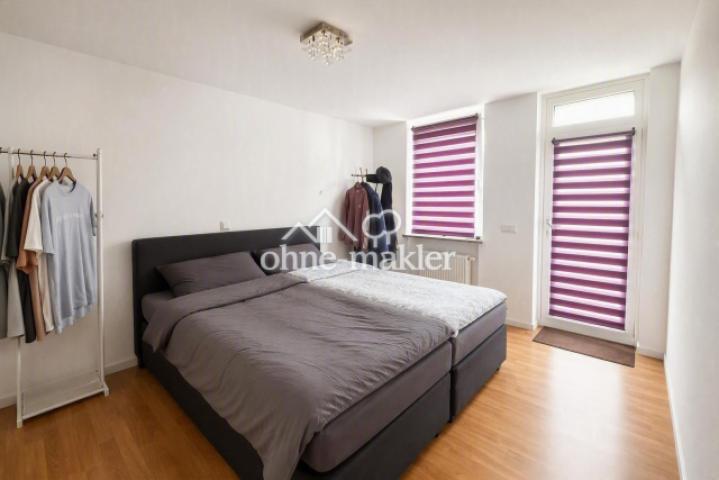 Schlafzimmer 1