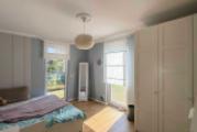 Schlafzimmer 4