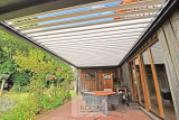 Terrasse 2 mit Lamellendach und LED