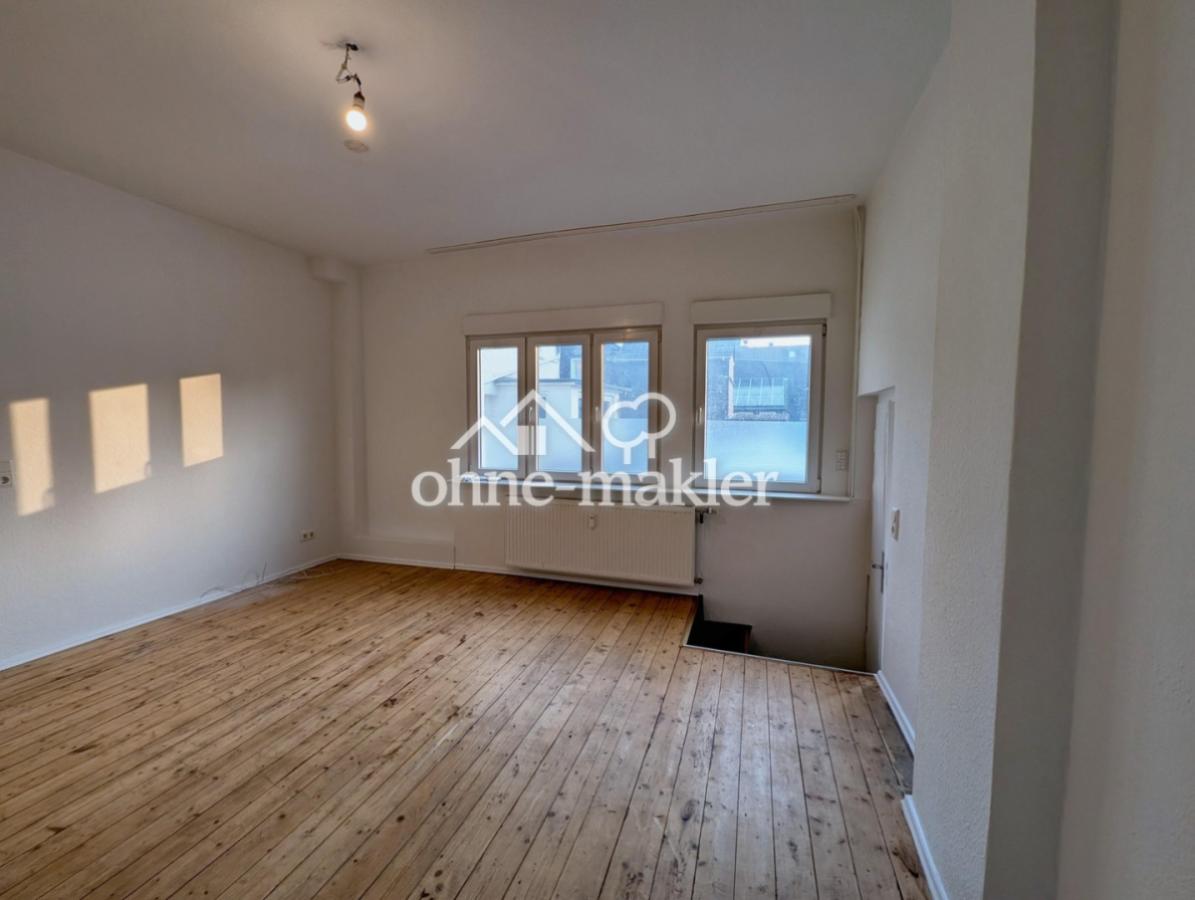 Wohnzimmer mit Holzdielen
