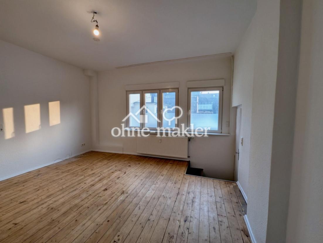 Wohnzimmer mit Holzdielen