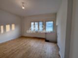 Wohnzimmer mit Holzdielen