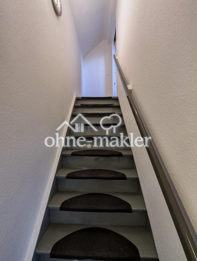 Treppe ins Obergeschoss