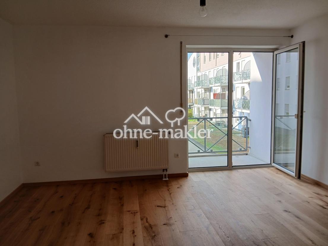 Wohnzimmer zum Westbalkon