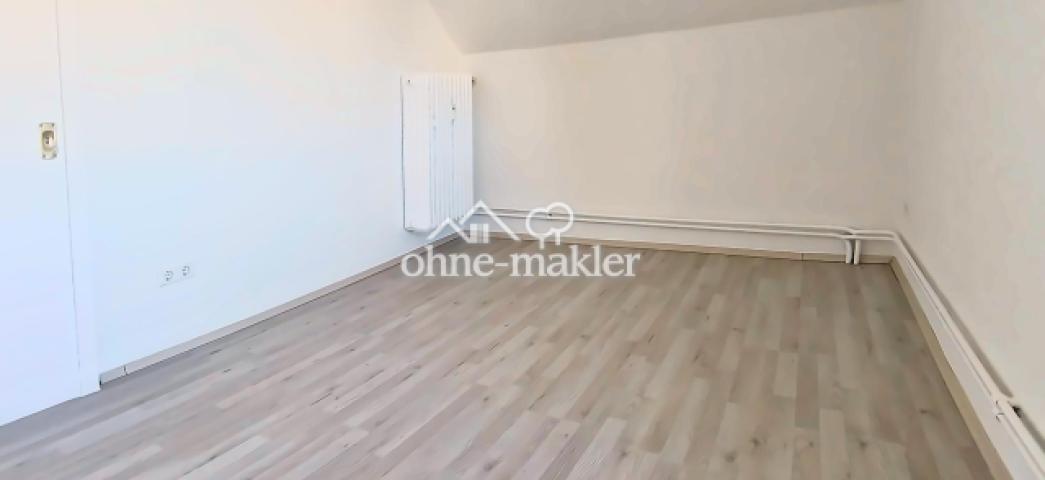 Zimmer mit Dachschräge