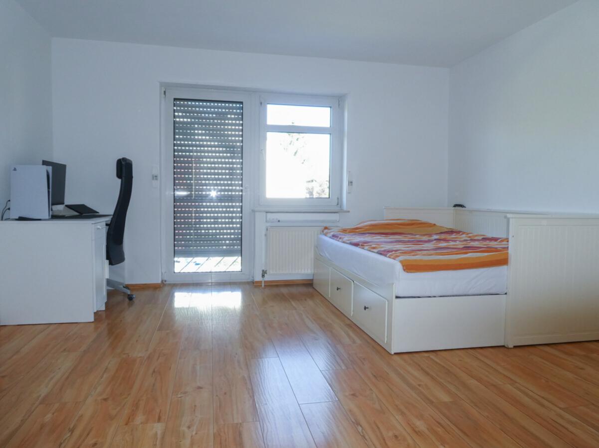Schlafzimmer 3