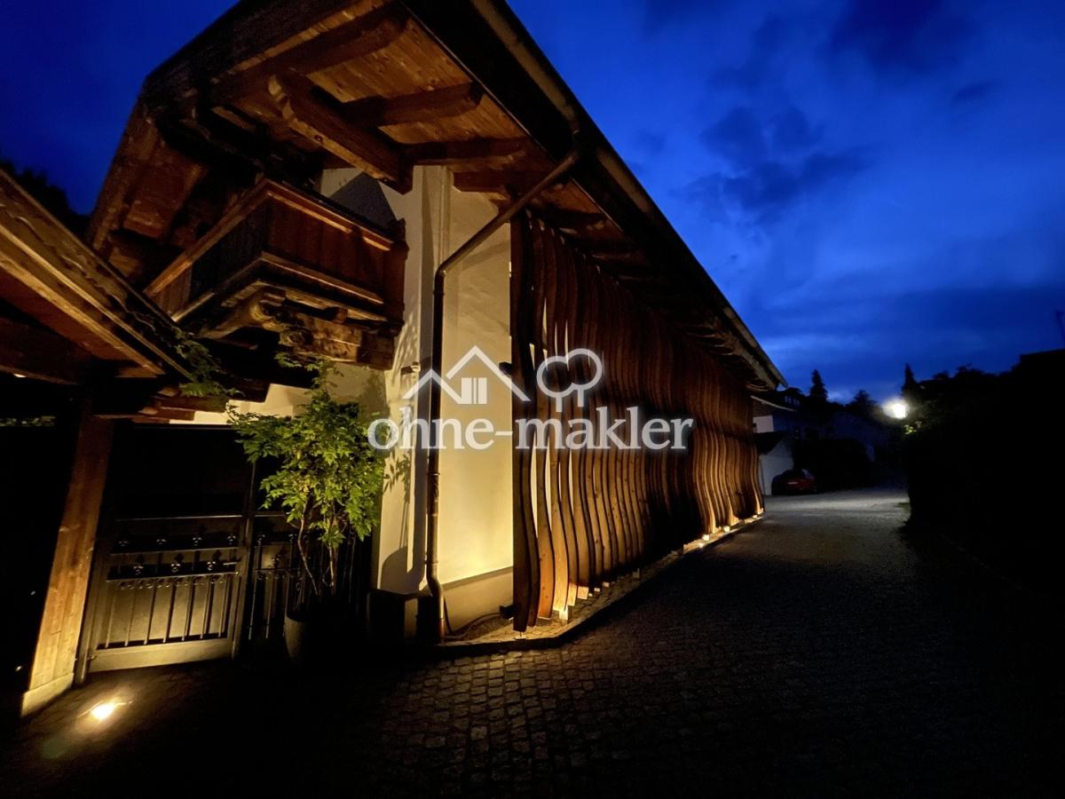 Zufahrt zum Carport