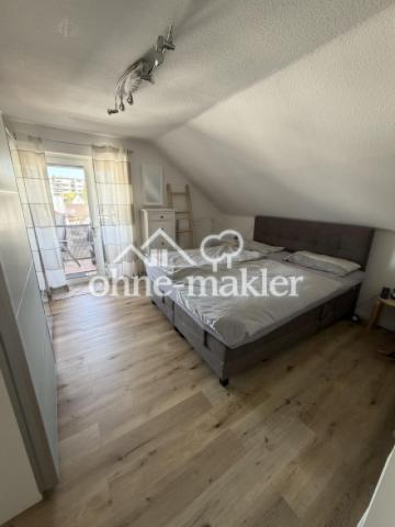Schlafzimmer mit Balkonzugang