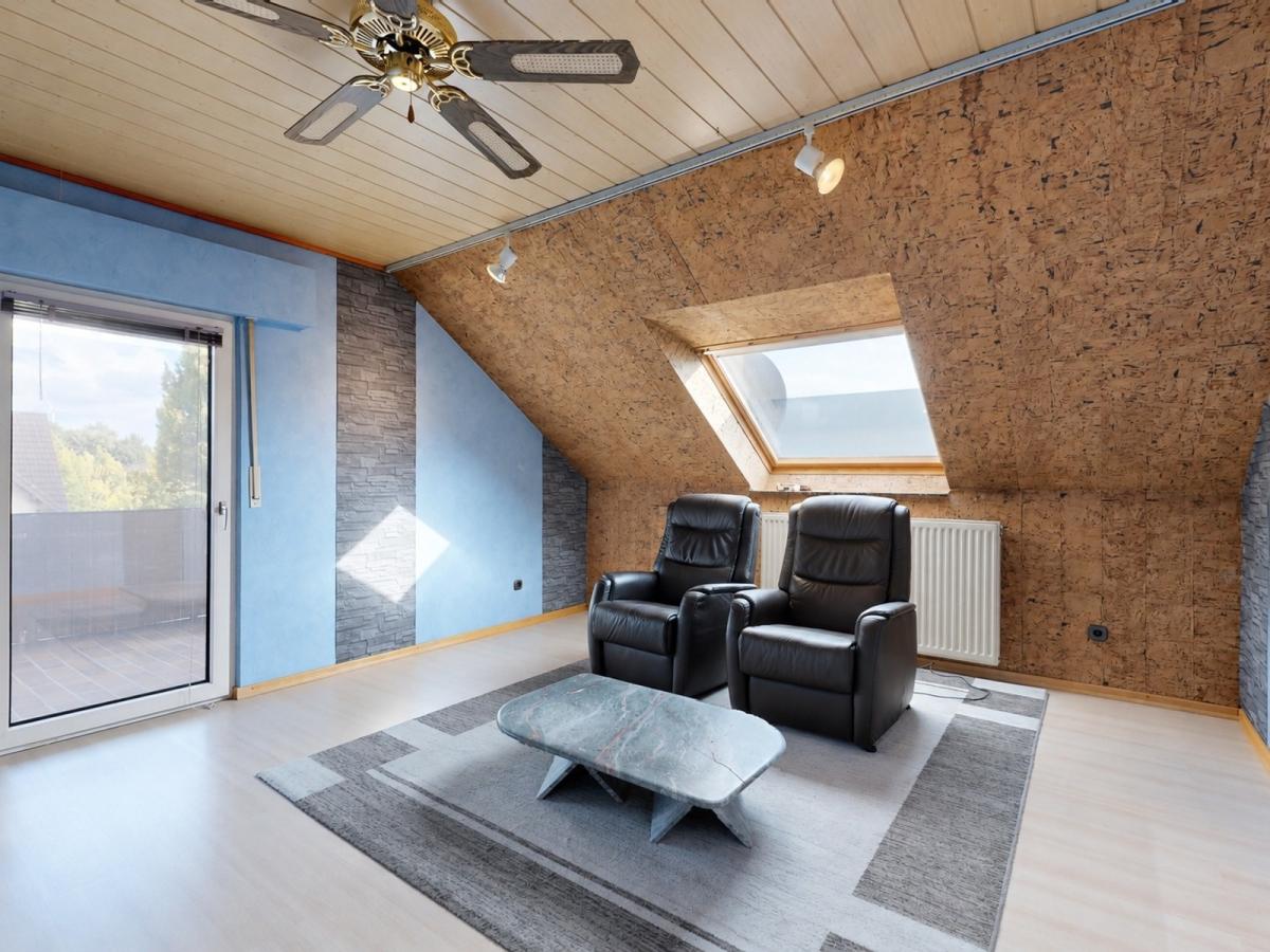 Wohnzimmer DG
