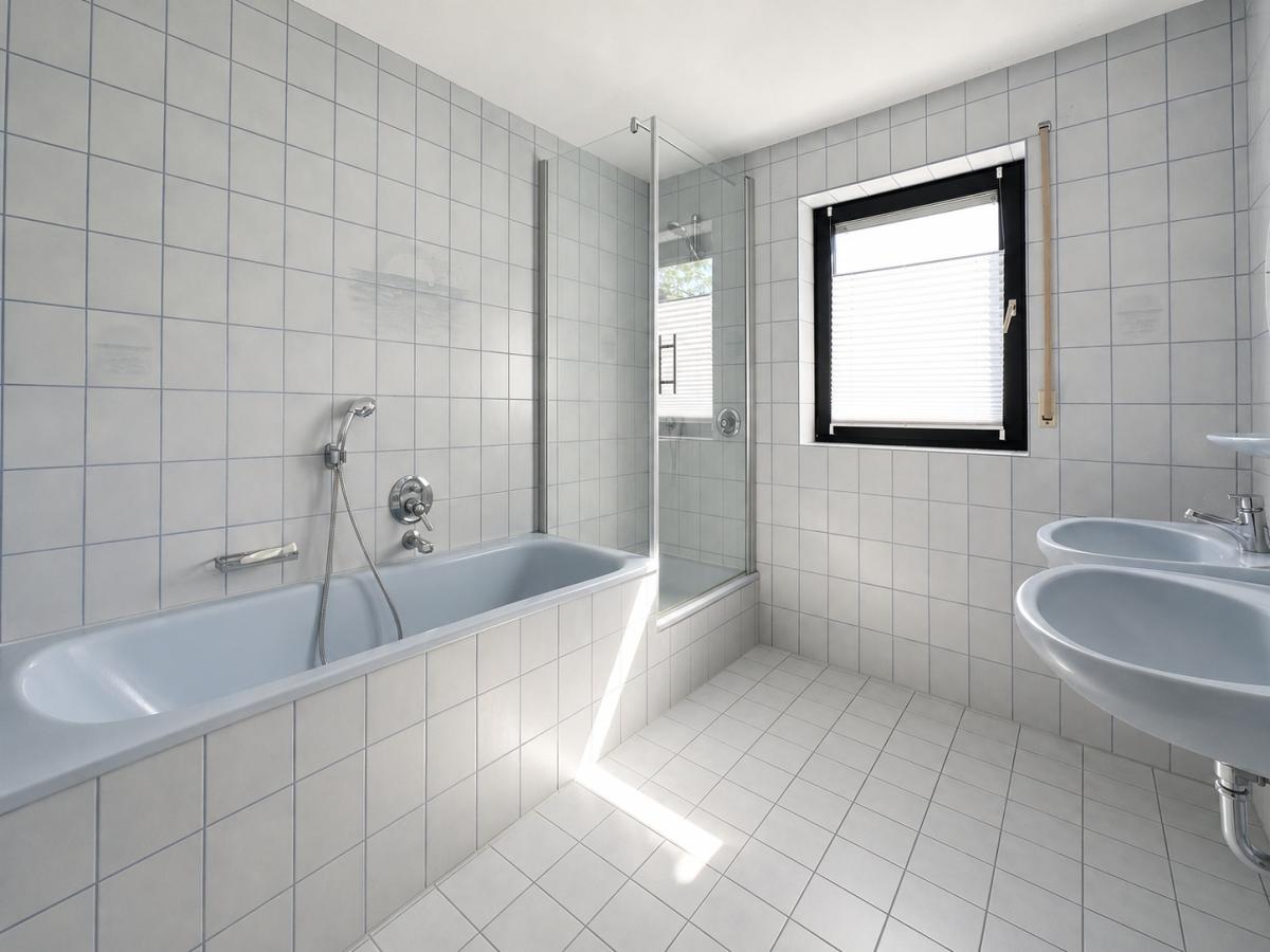 Badezimmer 1.OG aktuell