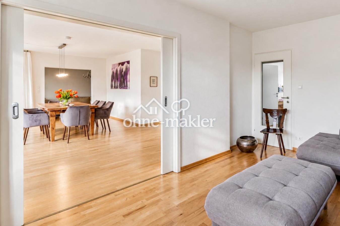 Wohnzimmer kleineres Sofa