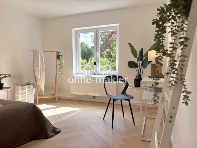 Schlafzimmer mit Gartenblick