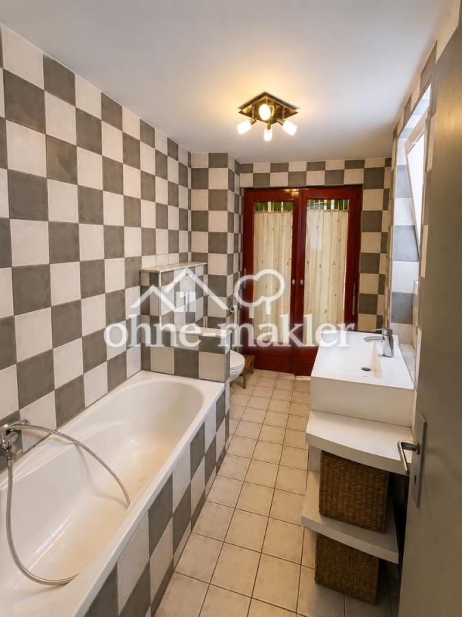 Badezimmer 1.OG