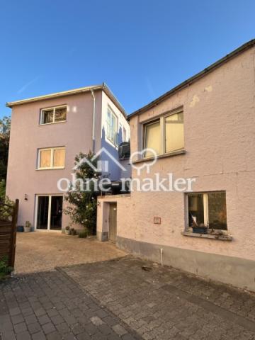 Eingang und vordere Terrasse