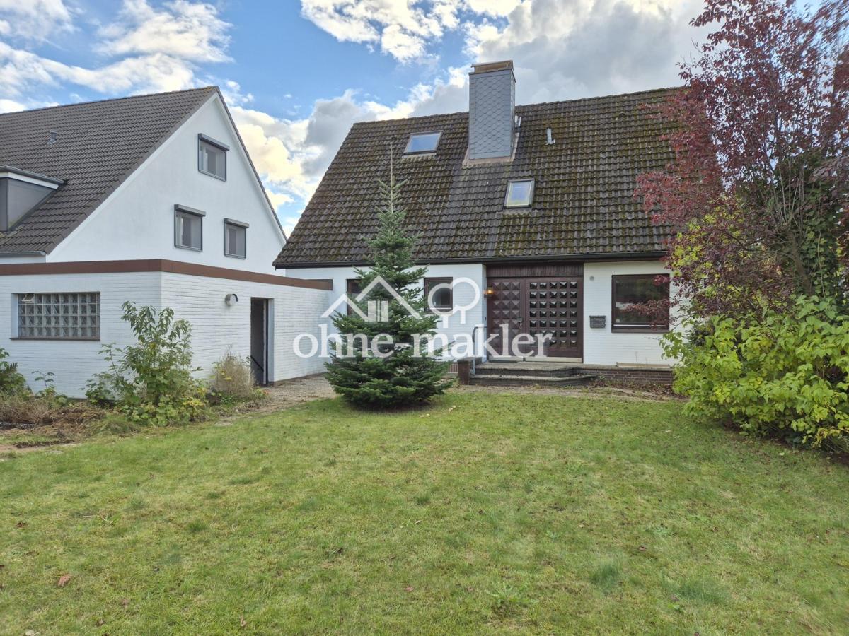 Gebäude mit Garage - Nordseite