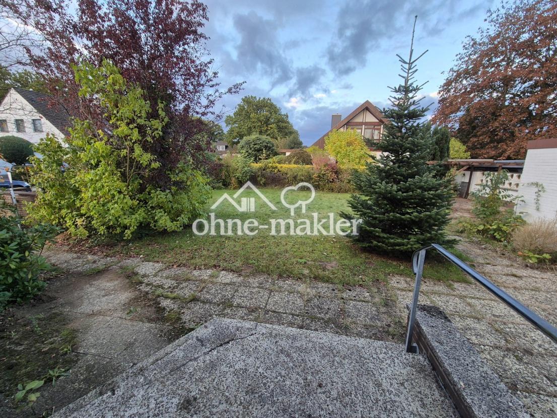 Garten vor der Eingangstür