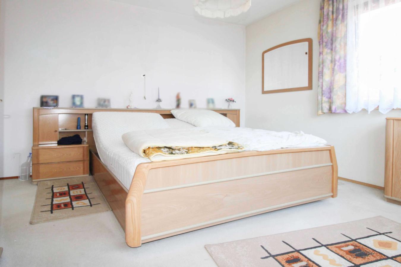 Schlafzimmer EG Bild 1