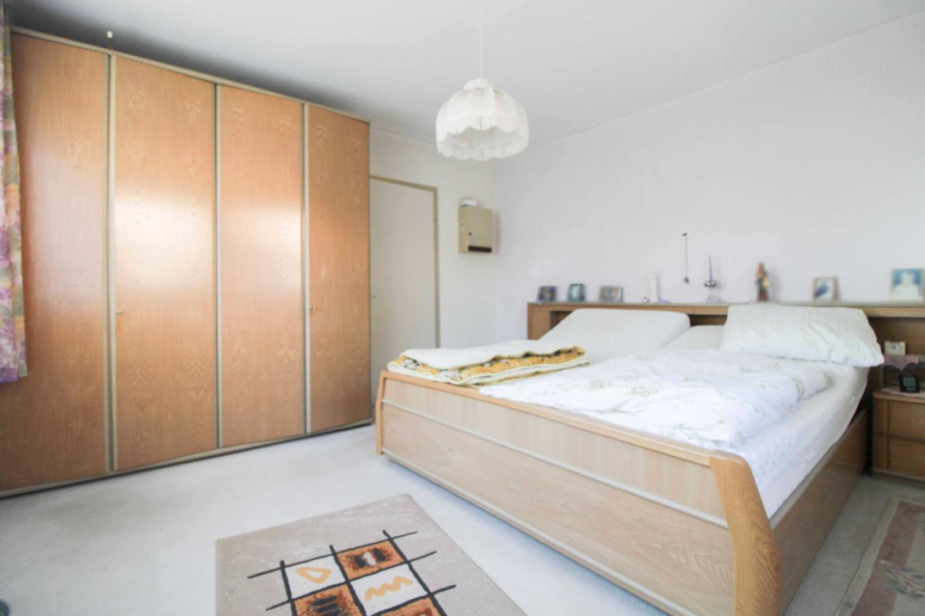 Schlafzimmer EG Bild 2