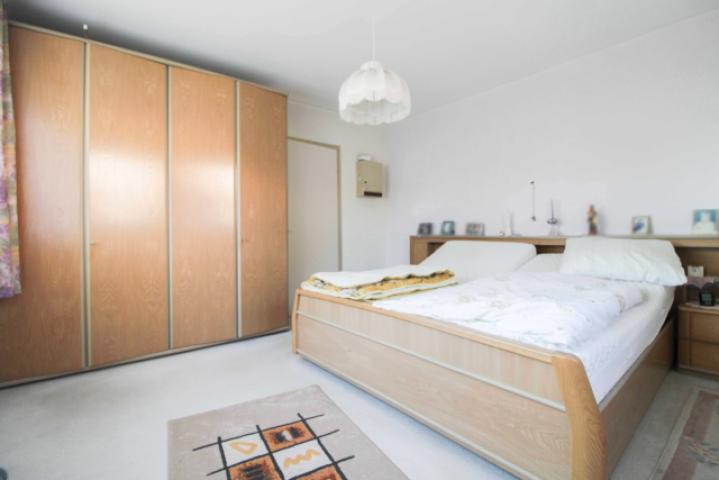 Schlafzimmer EG Bild 2
