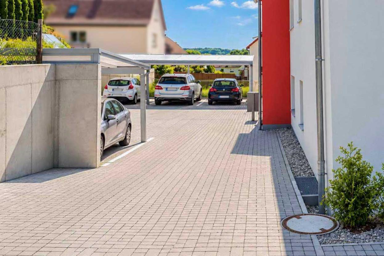 Carport-Stellplatz