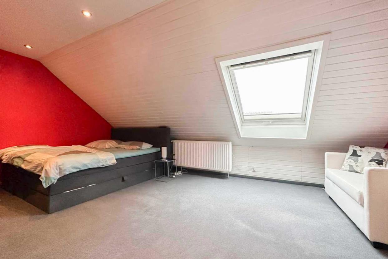 Schlafzimmer DG