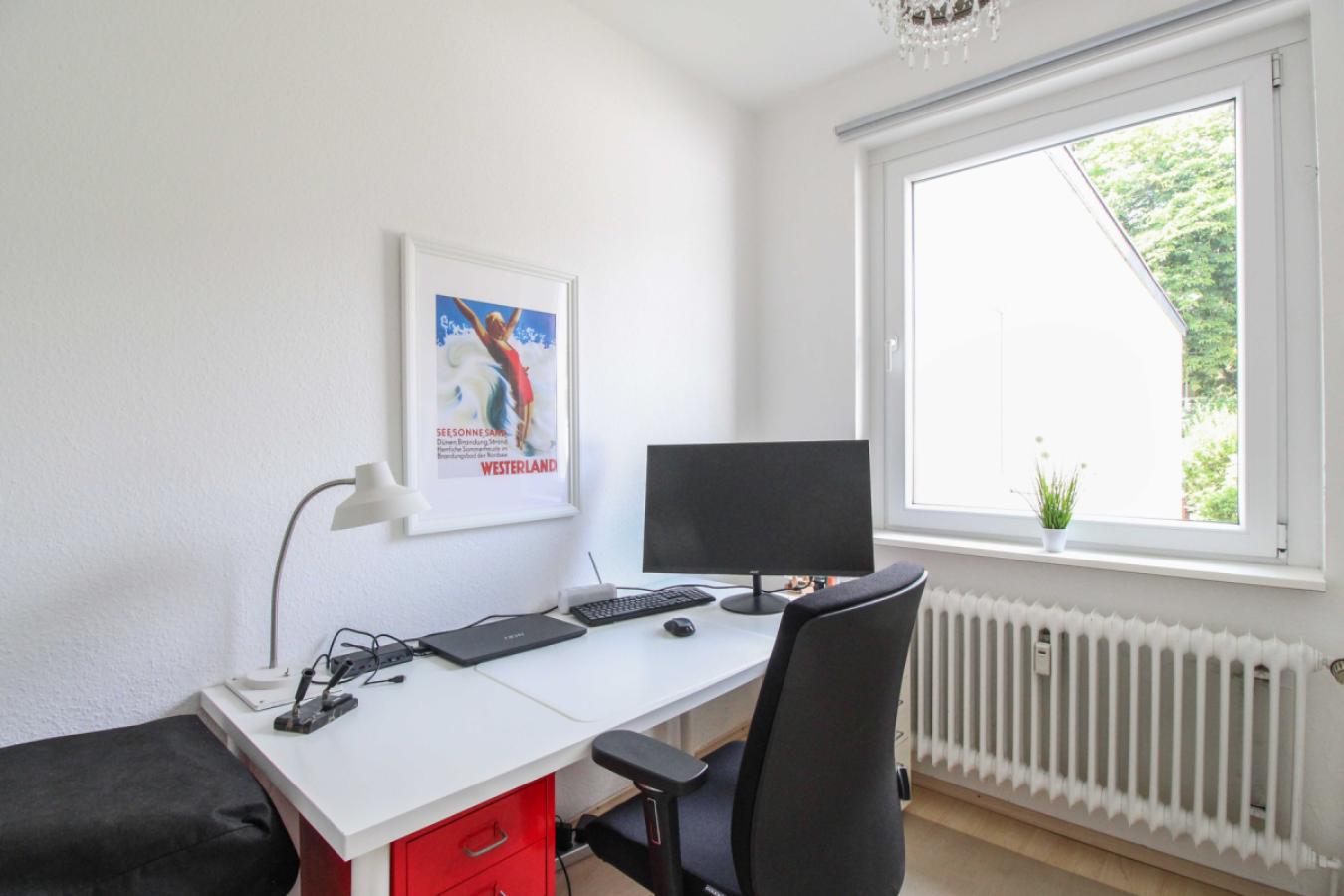 Büro EG
