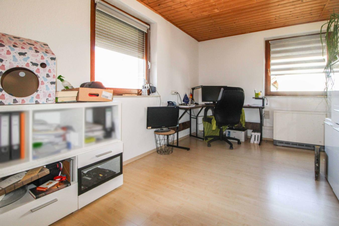 Büro Bild 1