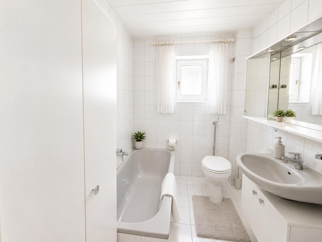 Badezimmer EG