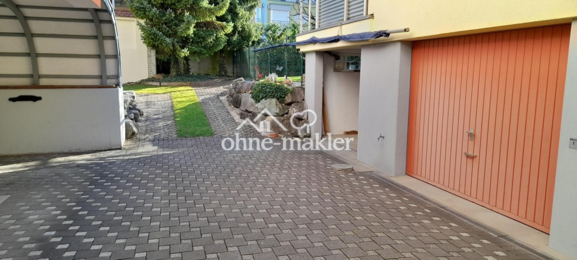 Hof,Stellplatz,Garagen,Carport