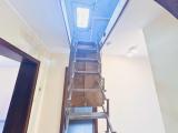 Treppe zum Dachgeschoss
