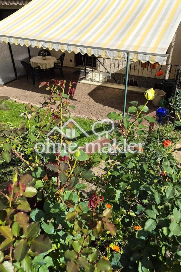 Markise und Garten