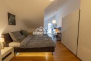 Schlafzimmer mit viel Platz
