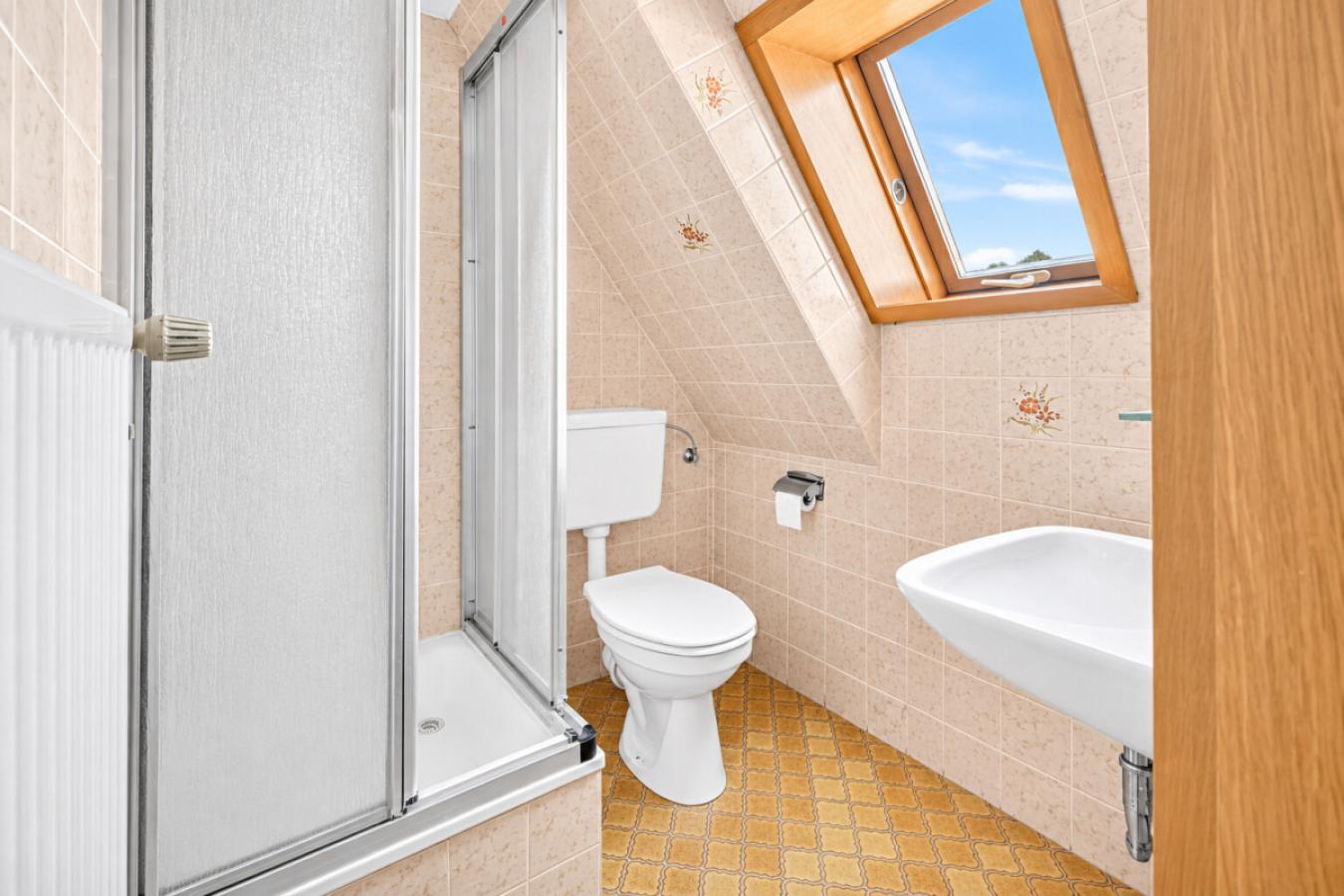 Zusätzliches Duschbad im Dachgeschoss