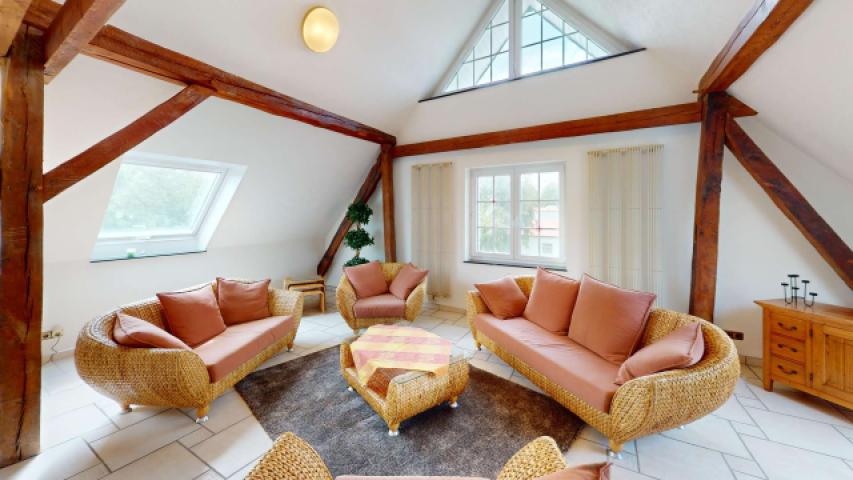 Wohnzimmer im DG
