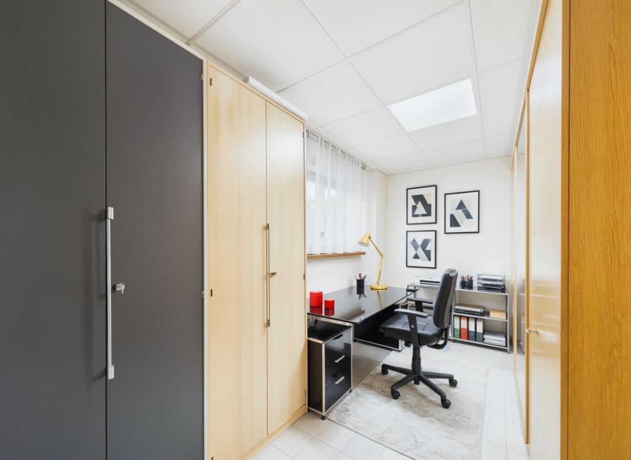 Büro UG