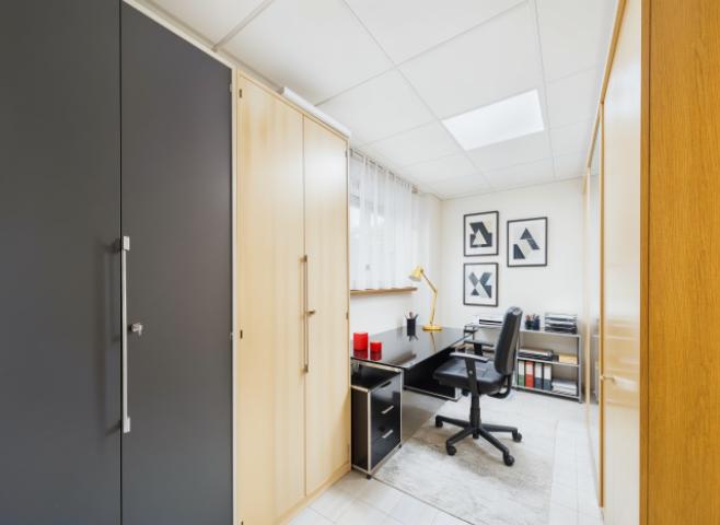Büro UG