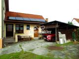 Innenhof und Carport