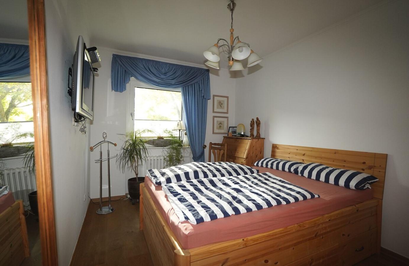Zimmer 1 OG