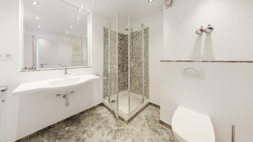 Badezimmer 1