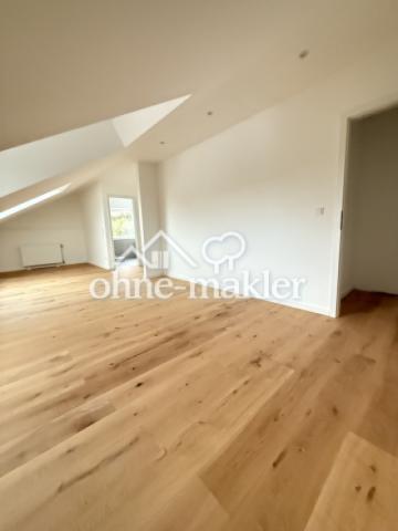 Wohnzimmer mit EBK