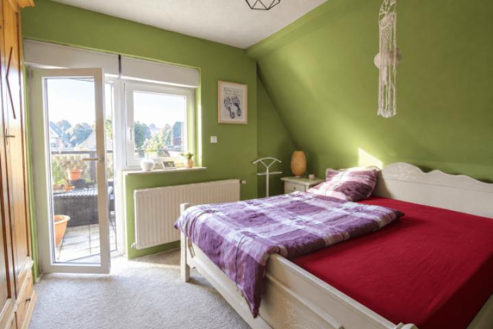 Schlafzimmer 1