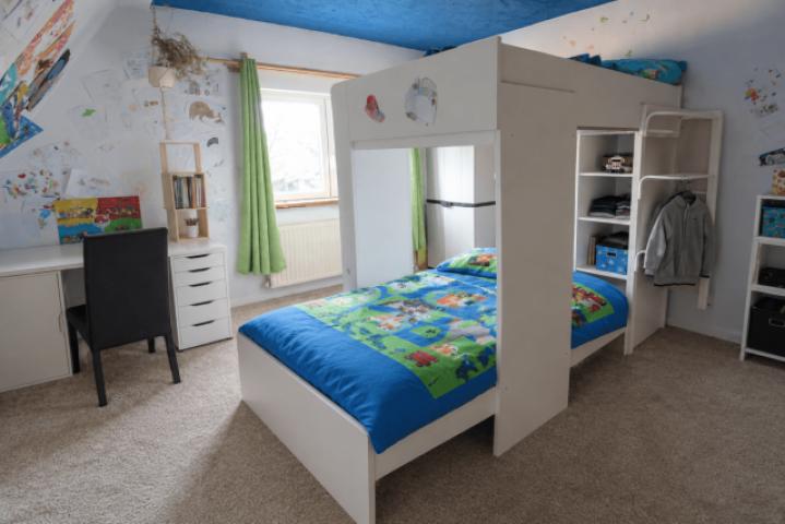 Schlafzimmer 2