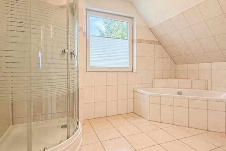 Badezimmer DG